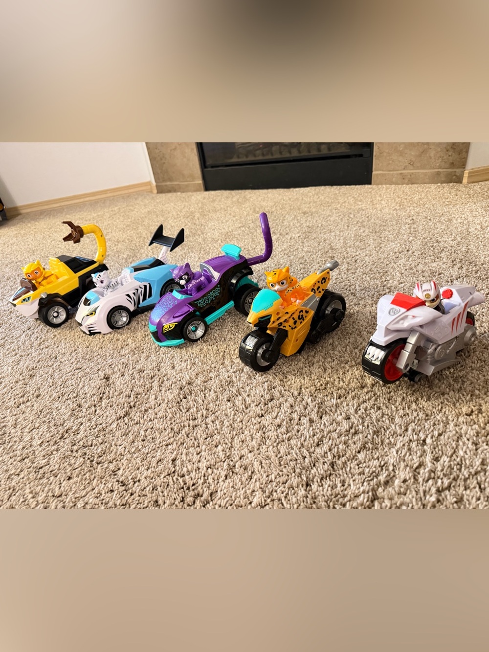 Paw Patrol Cat Pack Figures and Vehicles